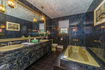 118 Country Ln, Clifton, NJ 07013 - Photo 12