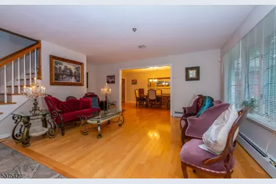 118 Country Ln, Clifton, NJ 07013 - Photo 4