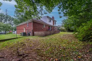 118 Country Ln, Clifton, NJ 07013 - Photo 2