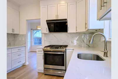 111 Harvard Cir, Montgomery Township, NJ 08540 - Photo 4