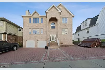 46 Bayliss St, North Arlington, NJ 07031 - Photo 2