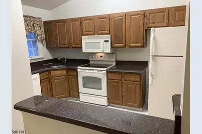 46 Smithfield Ct #46, Bernards Township, NJ 07920 - Photo 4