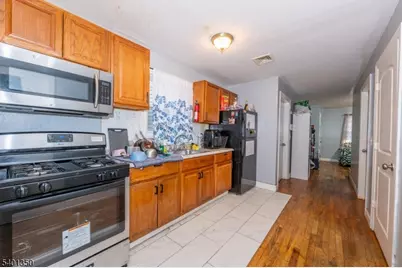 28 Highland St, Paterson, NJ 07524 - Photo 16