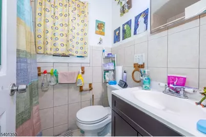 28 Highland St, Paterson, NJ 07524 - Photo 24