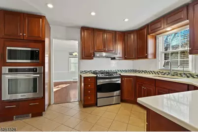 38 Cypress St, Millburn, NJ 07041 - Photo 6