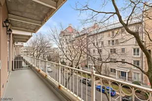 207-31 Shearwater Ct W, Jersey City, NJ 07305 - Photo 18