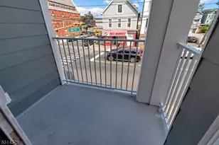 862 E Jersey St, Elizabeth, NJ 07201 - Photo 16