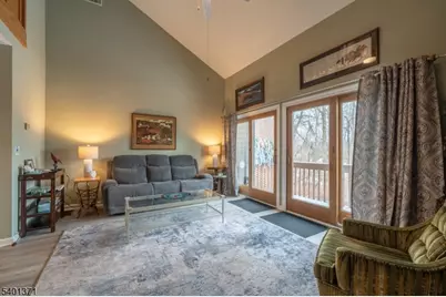 44 Sparrow Circle, Hampton Township, NJ 07860 - Photo 6