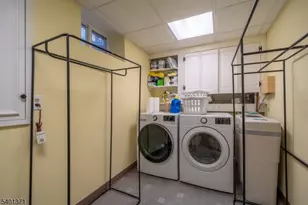 44 Sparrow Cir, Hampton Township, NJ 07860 - Photo 22