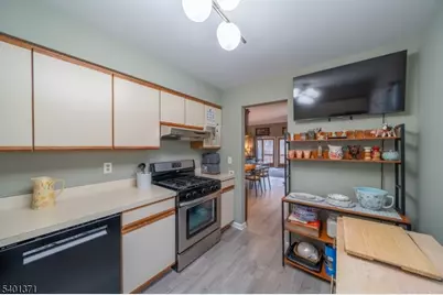 44 Sparrow Circle, Hampton Township, NJ 07860 - Photo 12