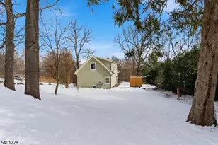 7 Arrowhead Dr, Wantage, NJ 07461 - Photo 6