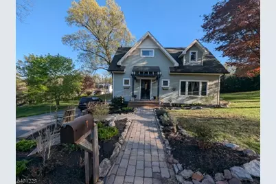 7 Arrowhead Dr, Wantage, NJ 07461 - Photo 2