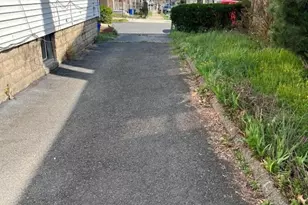 127 Dewey St, Newark, NJ 07112 - Photo 1