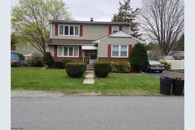 31 Garbarino Ave #2, Wanaque, NJ 07465 - Photo 2