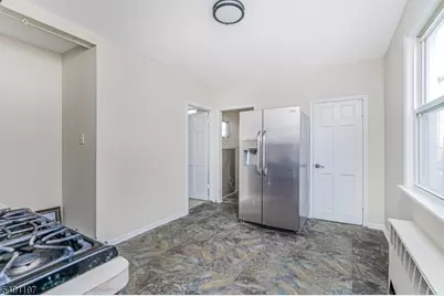 2139 Dill Ave, Linden, NJ 07036 - Photo 12
