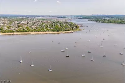 2000 Schindler #B16, Old Bridge Township, NJ 08879 - Photo 4