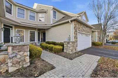 29 Pine Valley Rd, Livingston, NJ 07039 - Photo 2