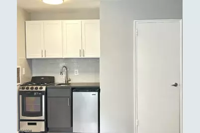 320 Claremont Ave Unit A #6, Montclair Twp., NJ 07042 - Photo 8