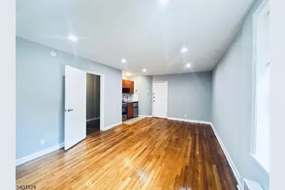 320 Claremont Ave Unit A #14, Montclair Twp., NJ 07042 - Photo 4