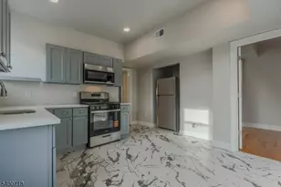 882 S 14th St Unit, Newark, NJ 07108 - Photo 10