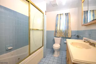 572 E 25th St, Paterson, NJ 07514 - Photo 4