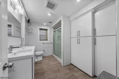 218 Haddenfield Rd, Clifton, NJ 07013 - Photo 16