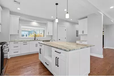 17 Lakeview Ave, Park Ridge, NJ 07656 - Photo 16