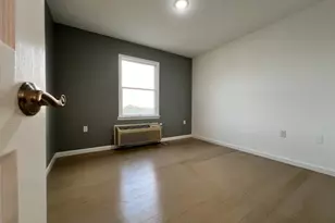 614E Fairview Ave, Fairview, NJ 07022 - Photo 6