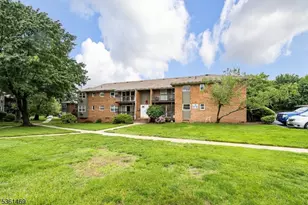 16 Deanna Dr, Hillsborough Township, NJ 08844 - Photo 6