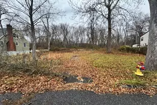 32 Lake Shore Dr, Parsippany, NJ 07034 - Photo 1