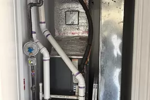 90 Clinton Ave, Newark, NJ 07114 - Photo 14