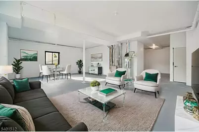 19 Mountain Ave, Mahwah, NJ 07430 - Photo 20