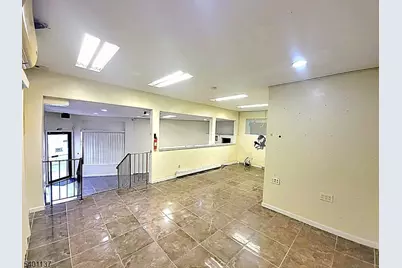 560 E 18th St, Paterson, NJ 07514 - Photo 6