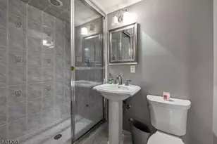 525 Pines Lake Dr, Wayne, NJ 07470 - Photo 34