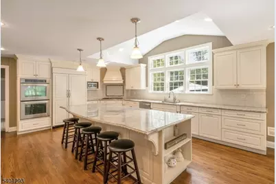 525 Pines Lake Dr, Wayne, NJ 07470 - Photo 14