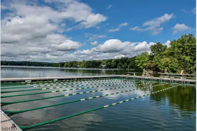 525 Pines Lake Dr, Wayne, NJ 07470 - Photo 46