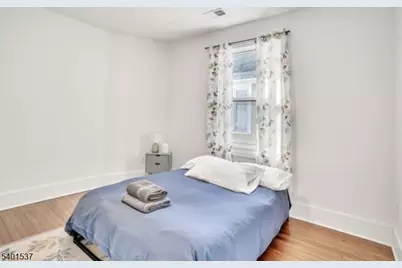 72 Fair St, East Orange, NJ 07017 - Photo 4