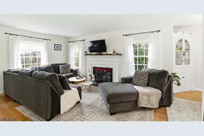 95 Hillside Dr, North Haledon, NJ 07508 - Photo 2