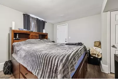 363 Macarthur Ave, Garfield, NJ 07026 - Photo 16