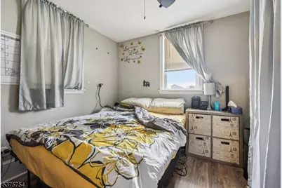 363 Macarthur Ave, Garfield, NJ 07026 - Photo 14