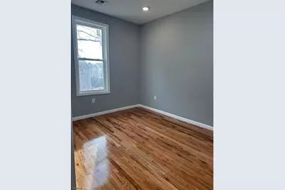 22 Knickerbocker Ave, Paterson, NJ 07503 - Photo 4