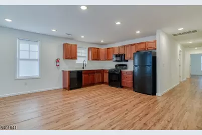 87-A N 18th St, East Orange, NJ 07017 - Photo 4