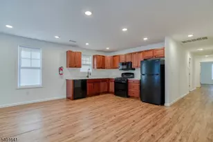 87A N 18th St, East Orange, NJ 07017 - Photo 4