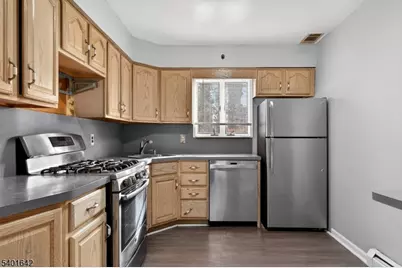 569 Scotland Rd, Union Township, NJ 07083 - Photo 8