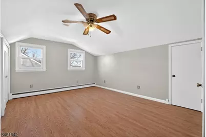 569 Scotland Rd, Union Township, NJ 07083 - Photo 18