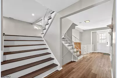 569 Scotland Rd, Union Township, NJ 07083 - Photo 4