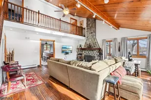 197 Point Breeze Dr, West Milford, NJ 07421 - Photo 8