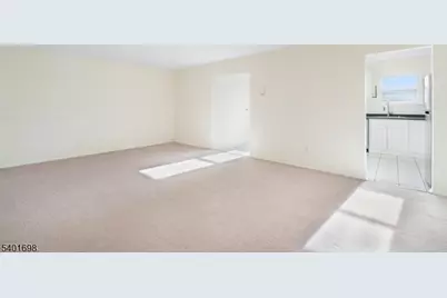 322 Richard Mine Rd F #6, Rockaway Township, NJ 07885 - Photo 4