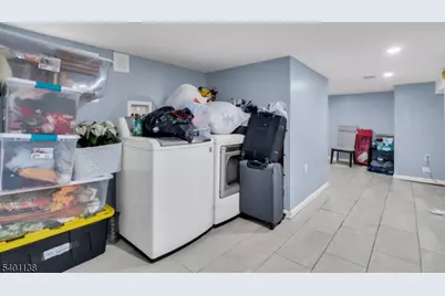 320 Pine St, Roselle, NJ 07203 - Photo 24