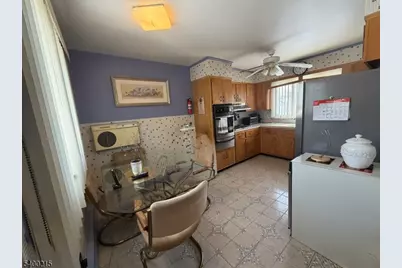 21 Pilgrim Ct, Bloomfield, NJ 07003 - Photo 10